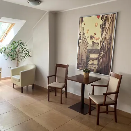 Restauracja Cztery Pory Roku Hotel 3*