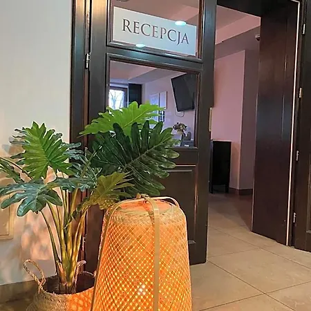 호텔 Restauracja Cztery Pory Roku Orneta